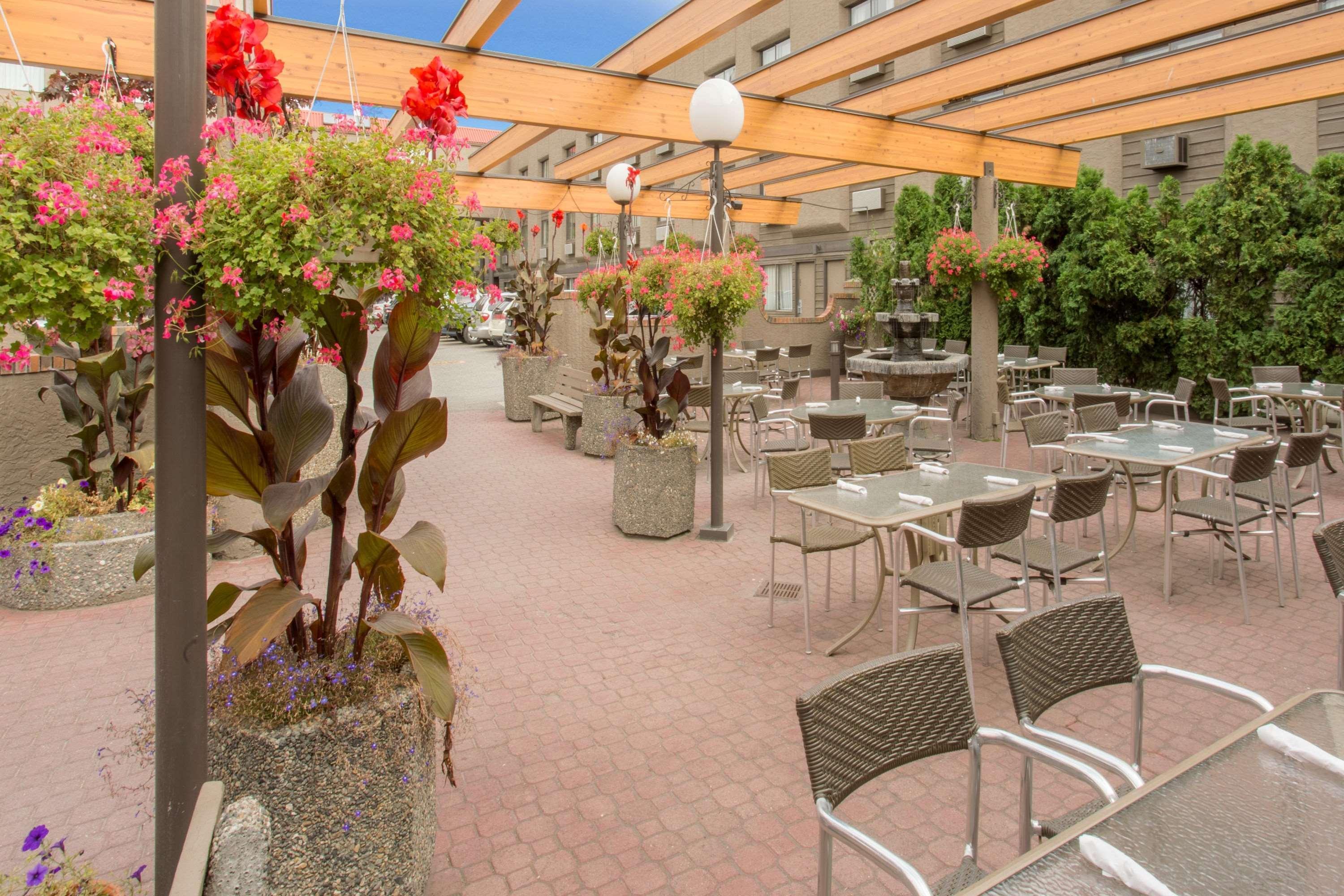 Ramada By Wyndham & Conference Center Hotel 3*