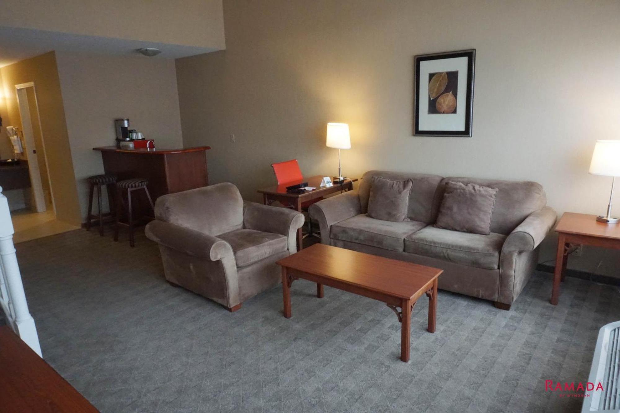 Ramada By Wyndham & Conference Center Kelowna
