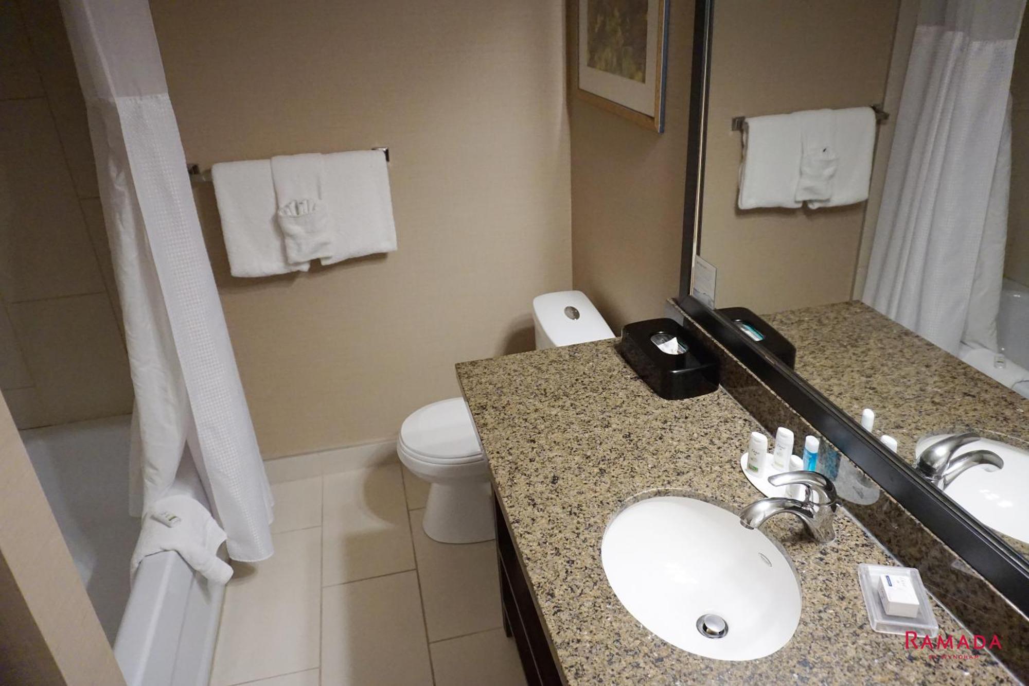 Hotel Ramada By Wyndham & Conference Center