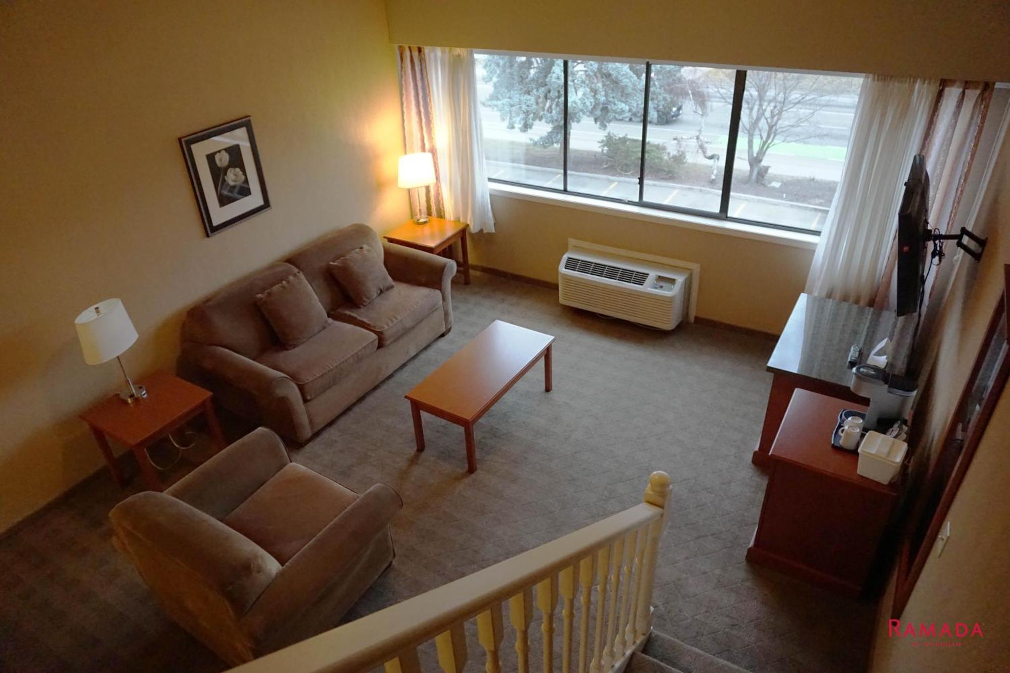 Ramada By Wyndham & Conference Center Kelowna