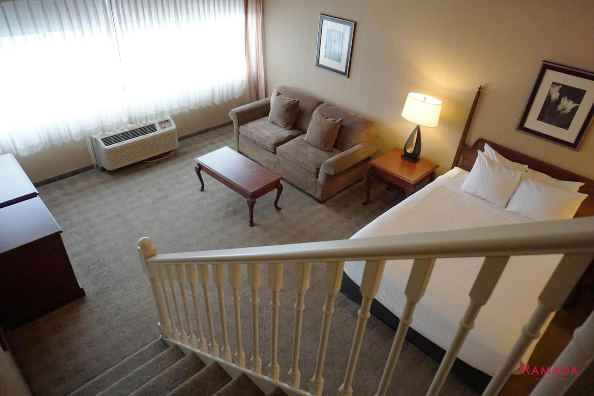 Ramada By Wyndham & Conference Center Kelowna