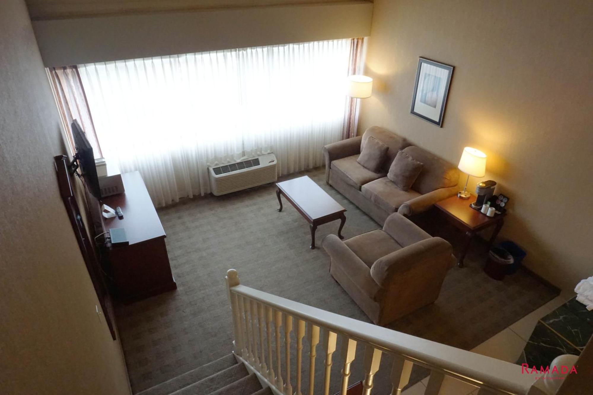 Ramada By Wyndham & Conference Center 3*