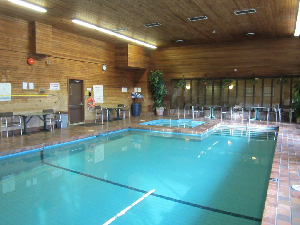 Ramada By Wyndham & Conference Center 3*