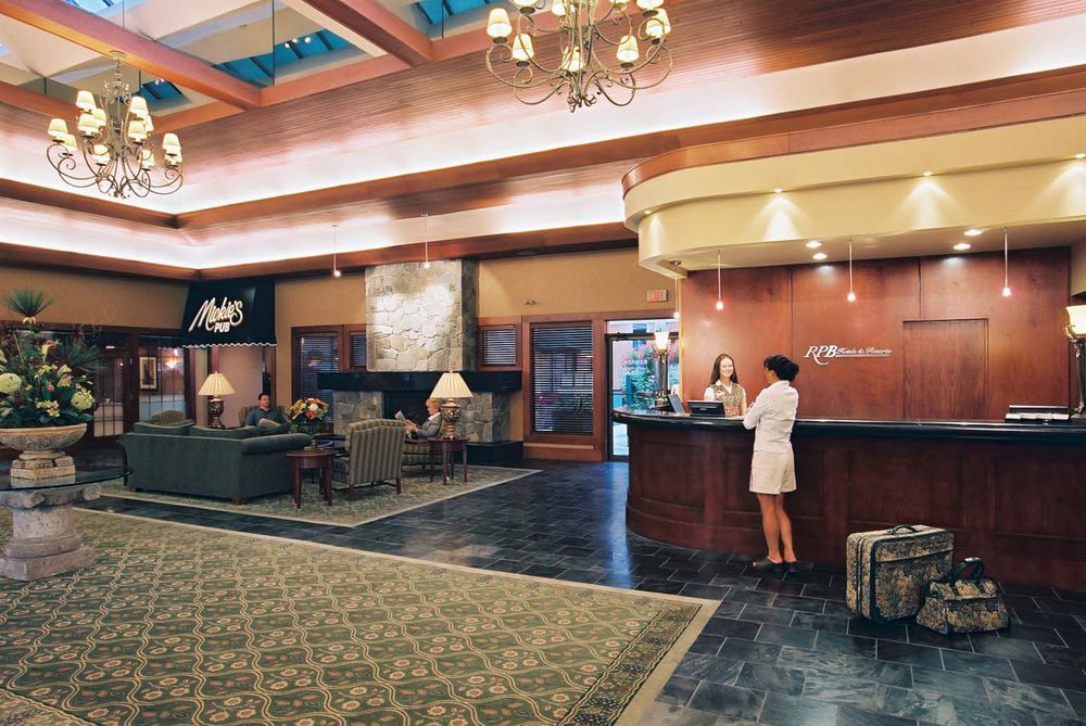 Ramada By Wyndham & Conference Center Kelowna